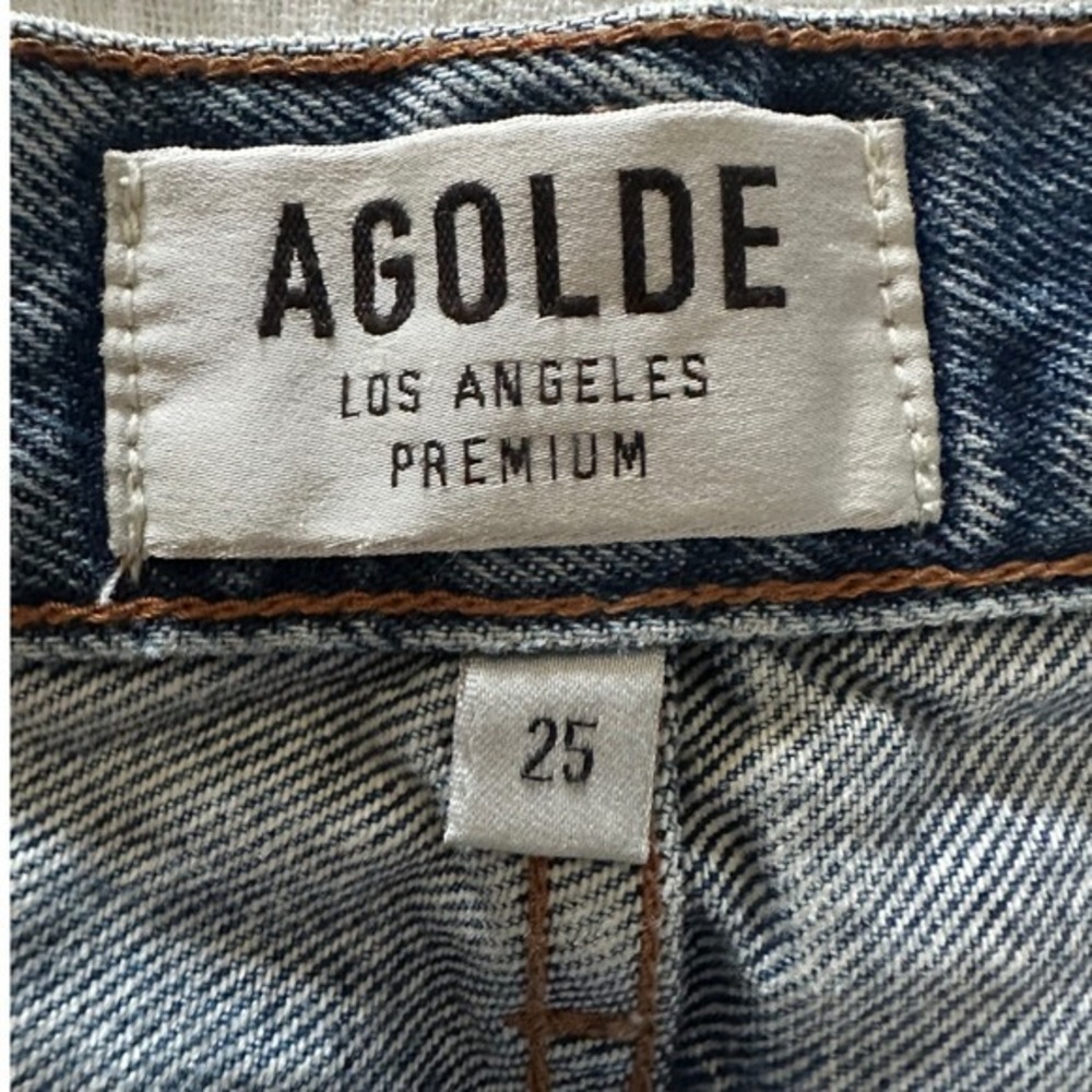 AGOLDE Parker Vintage Cut Off Distressed Denim Shorts in Swapmeet - Size 25 - Picture 3 of 8